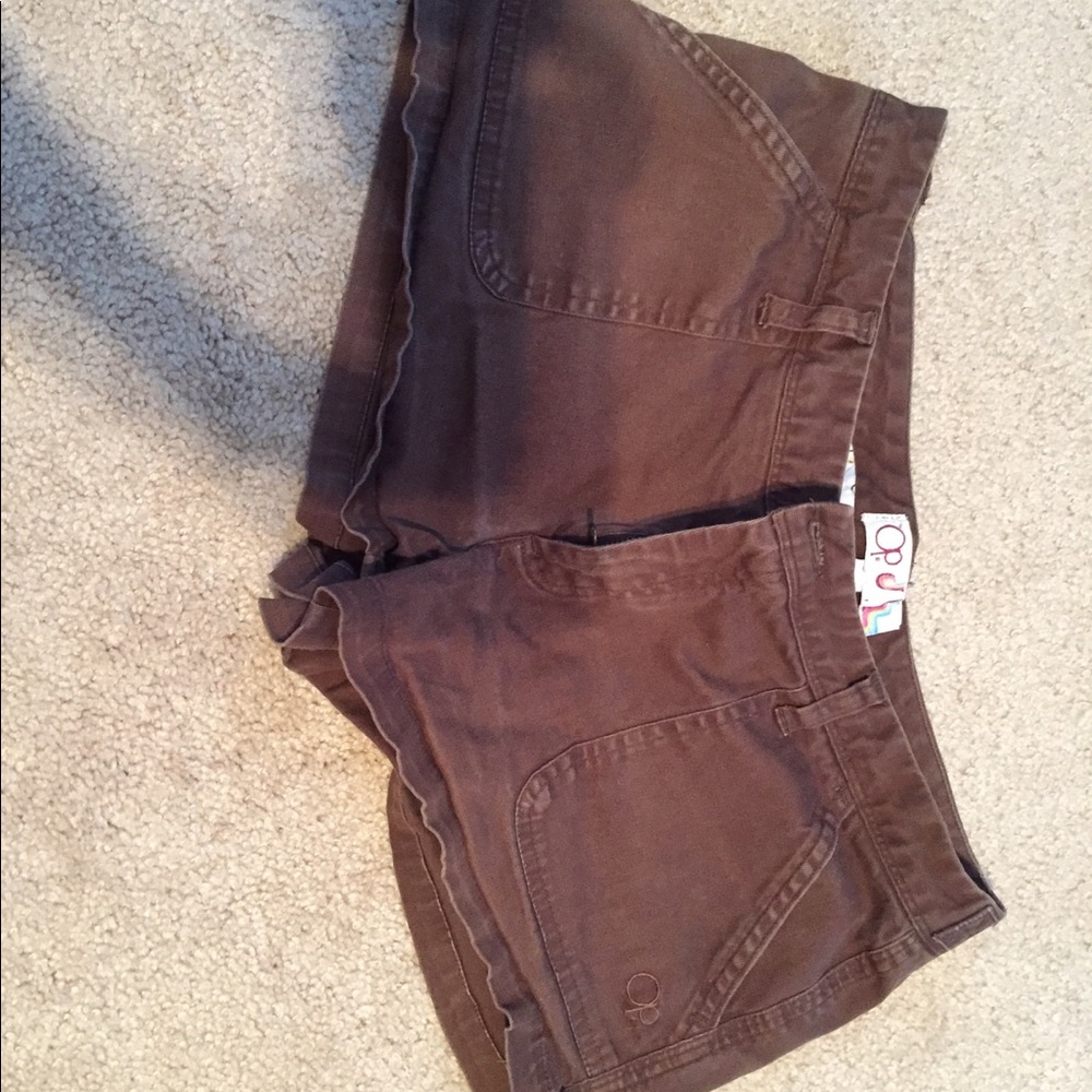Brown shorts